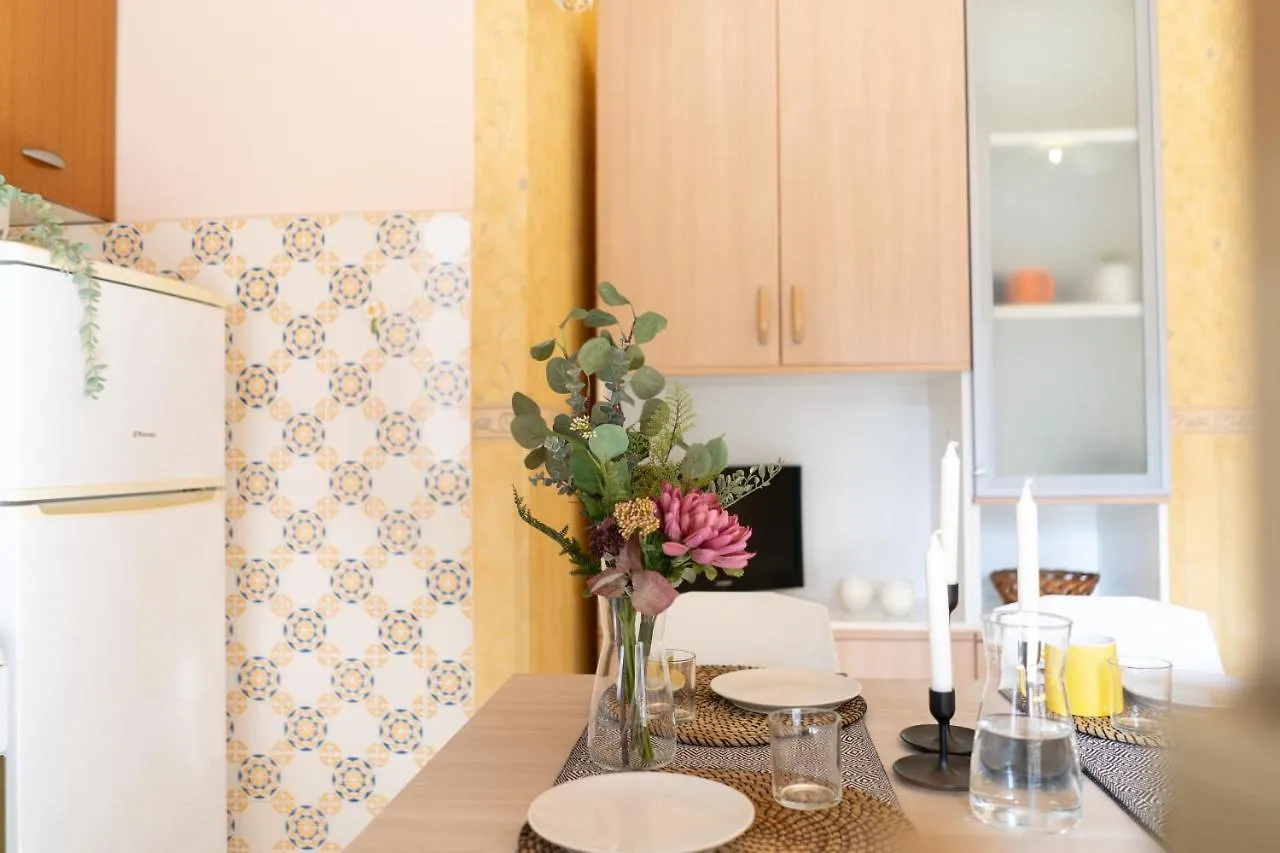 Pietra Ligure Downtown Convenience -Free Parking Apartment Italy