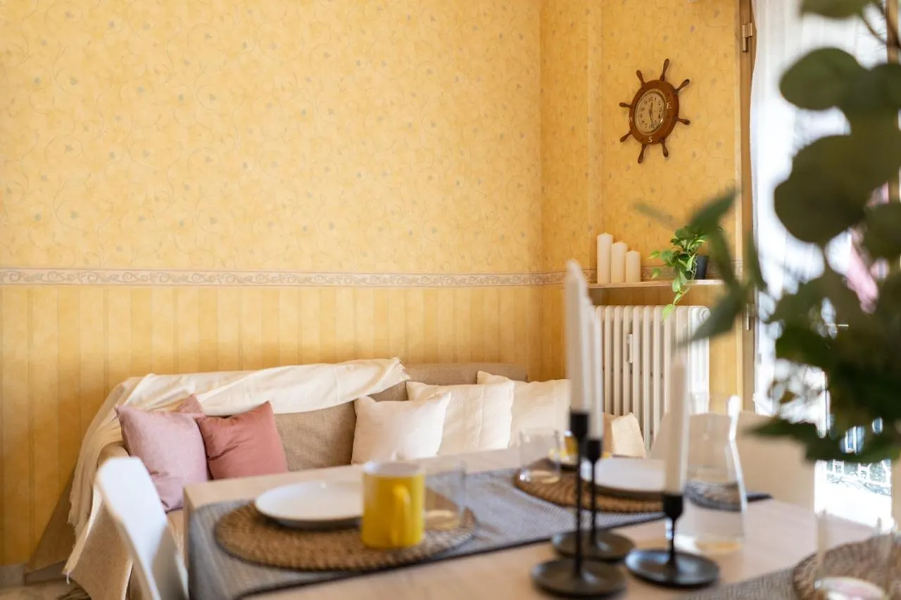 Pietra Ligure Downtown Convenience -Free Parking Apartment 0*, Pietra Ligure